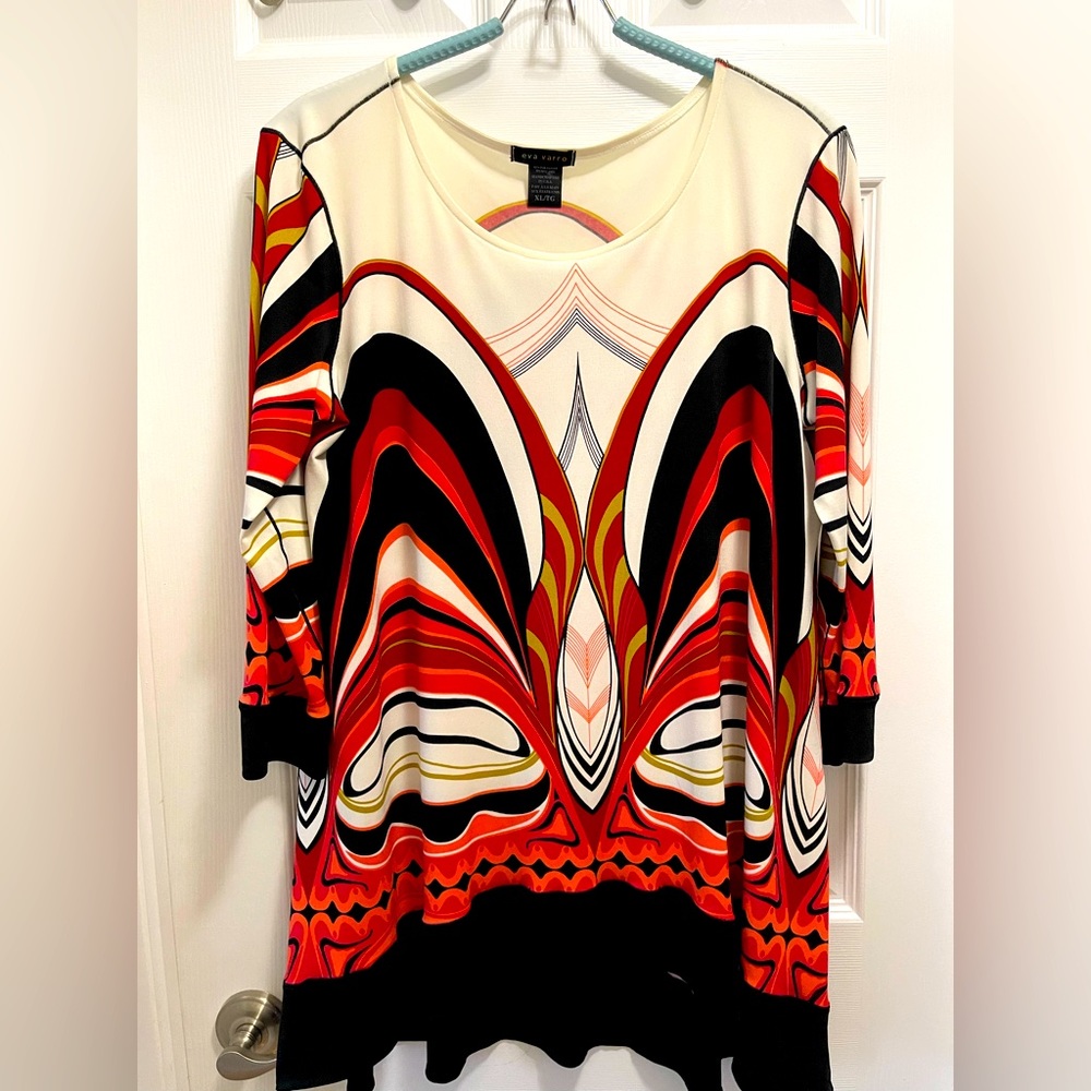 Eva Varro Black Red White Tunic